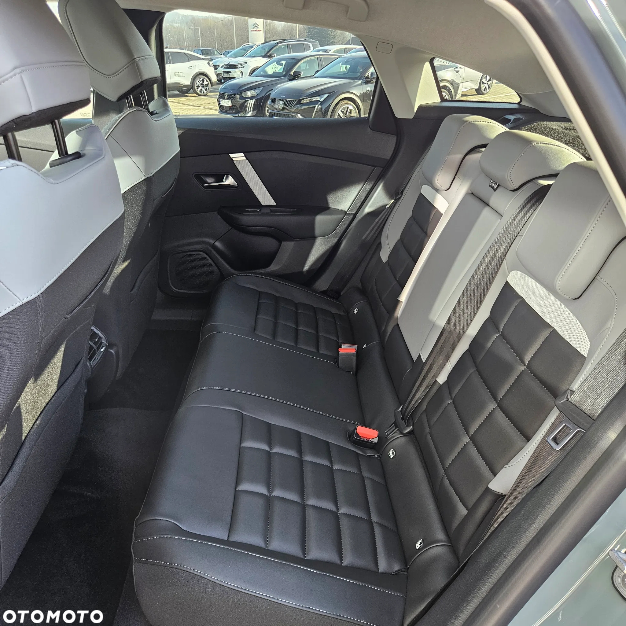 Citroën C4 e-C4 EV156 54kWh Max - 14