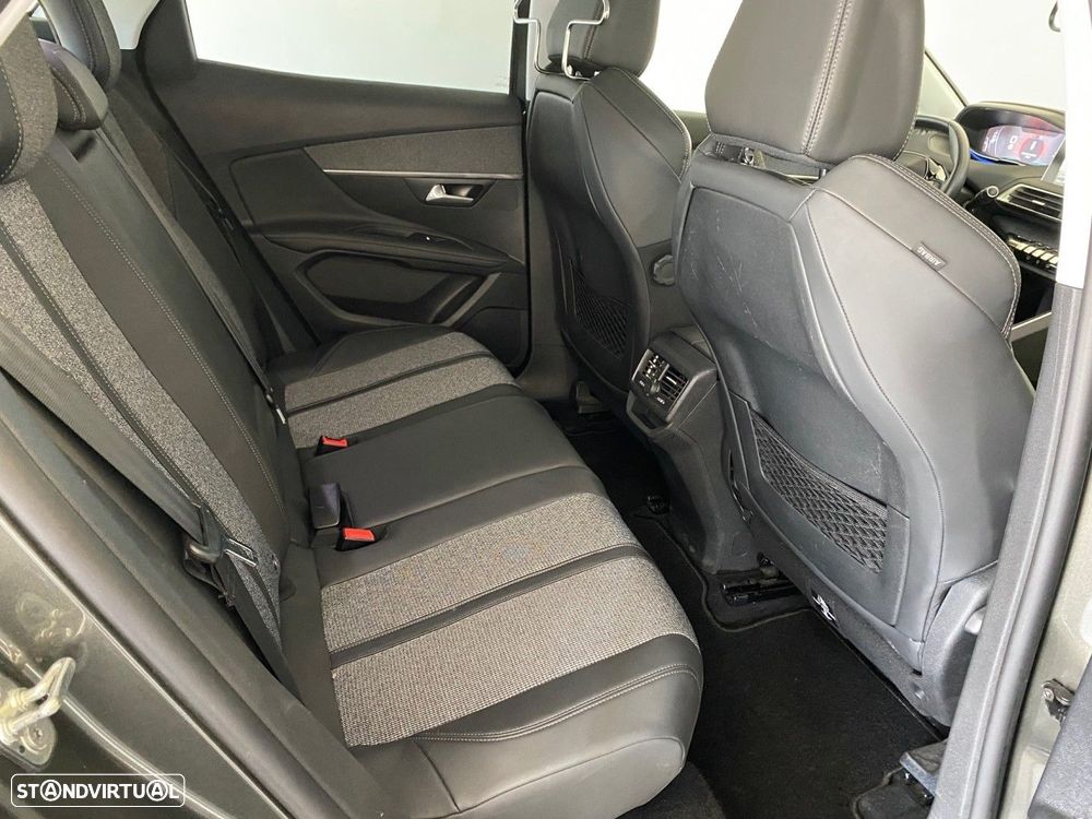 Peugeot 3008 1.6 Hybrid Allure Pack e-EAT8 - 41