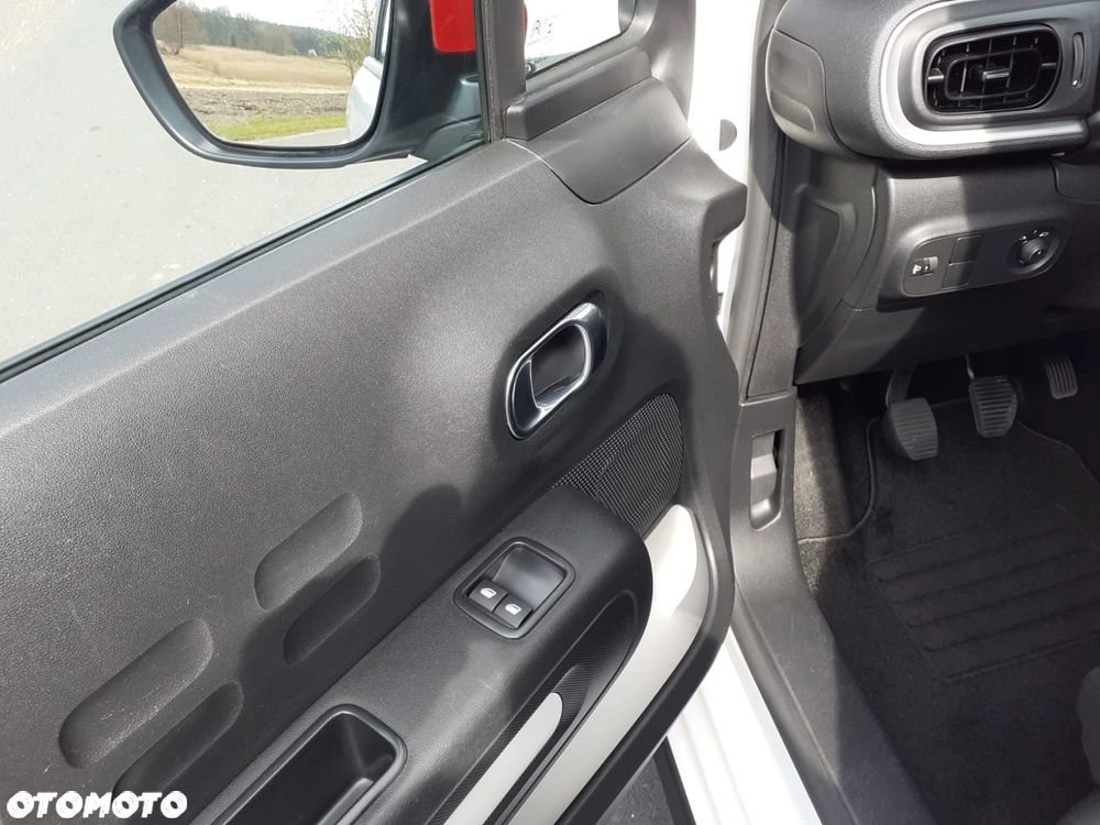 Citroën C3 Pure Tech 83 S&S LIVE - 19