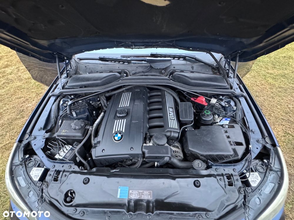 BMW Seria 5 525i - 16