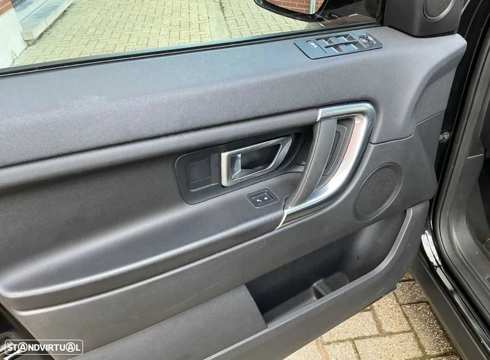 Land Rover Discovery Sport 2.0 TD4 SE Auto - 8