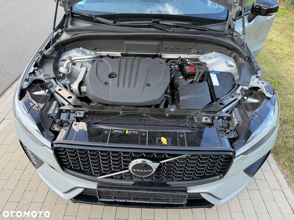 Volvo XC 60 B4 B Plus Dark - 32