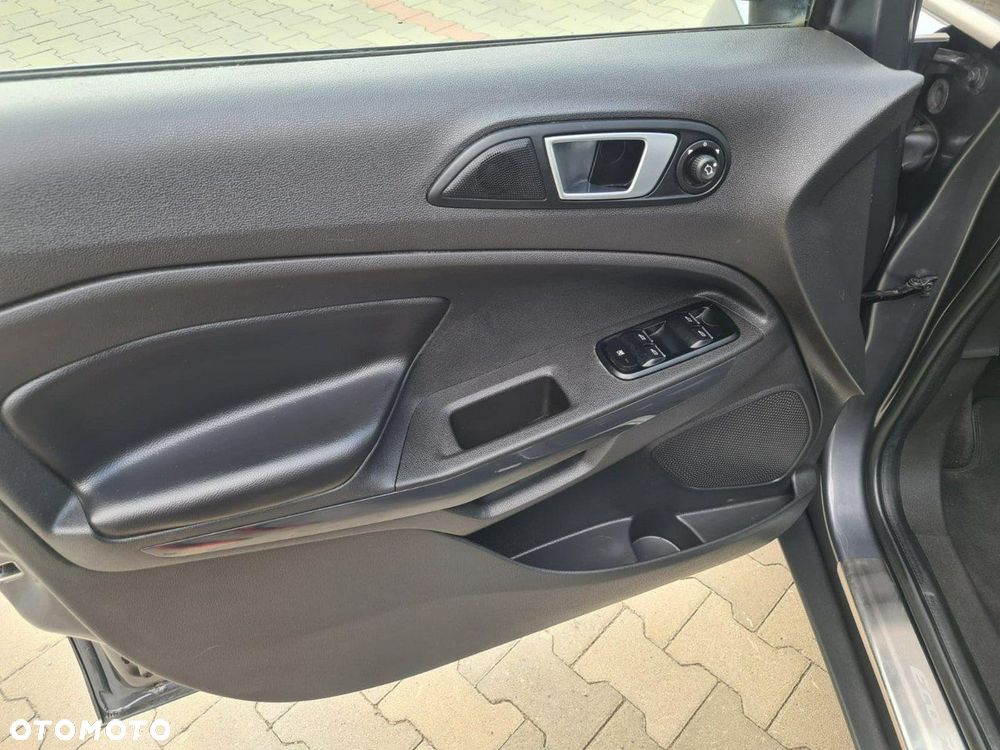 Ford EcoSport - 27