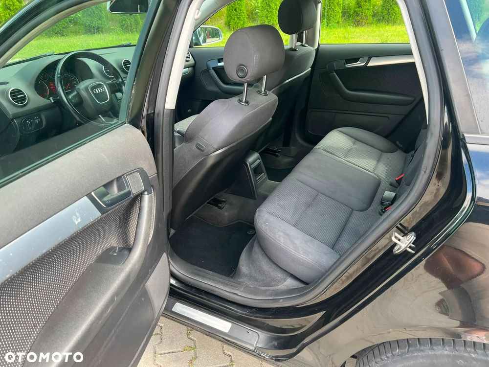 Audi A3 Sportback 2.0 TDI Ambition - 11