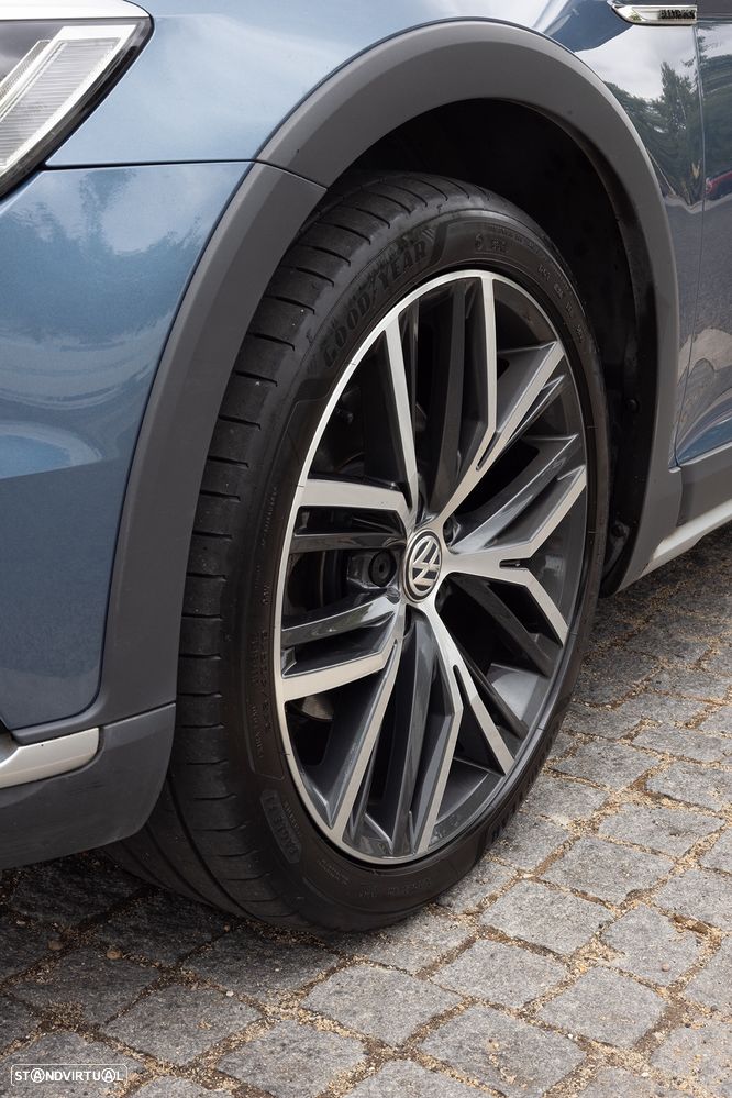 VW Passat Alltrack 2.0 TDI DSG - 4