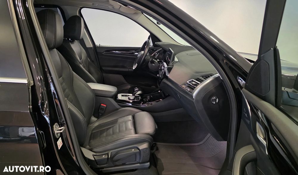 BMW X3 xDrive20i AT - 12