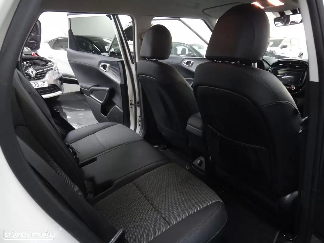 Kia e-Soul 64kWh - 23