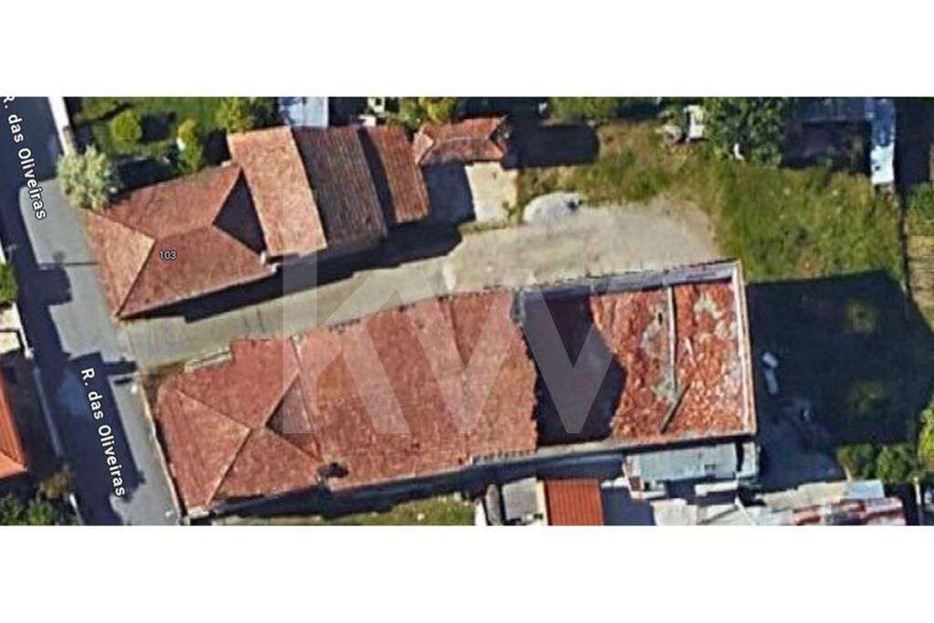 2 moradias para reabilitar, armazém em ruina e terreno - Grande imagem: 3/59