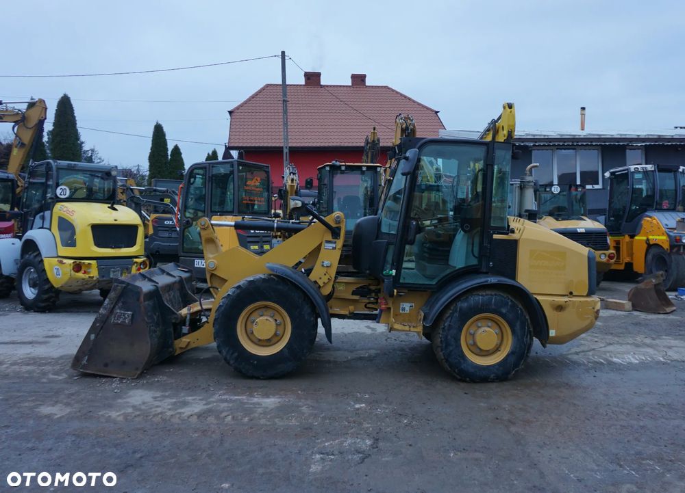 Caterpillar CAT 906 M - 5