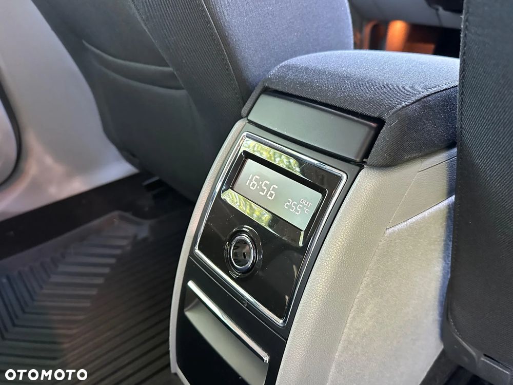 Skoda Superb 1.8 TSI Ambition - 12