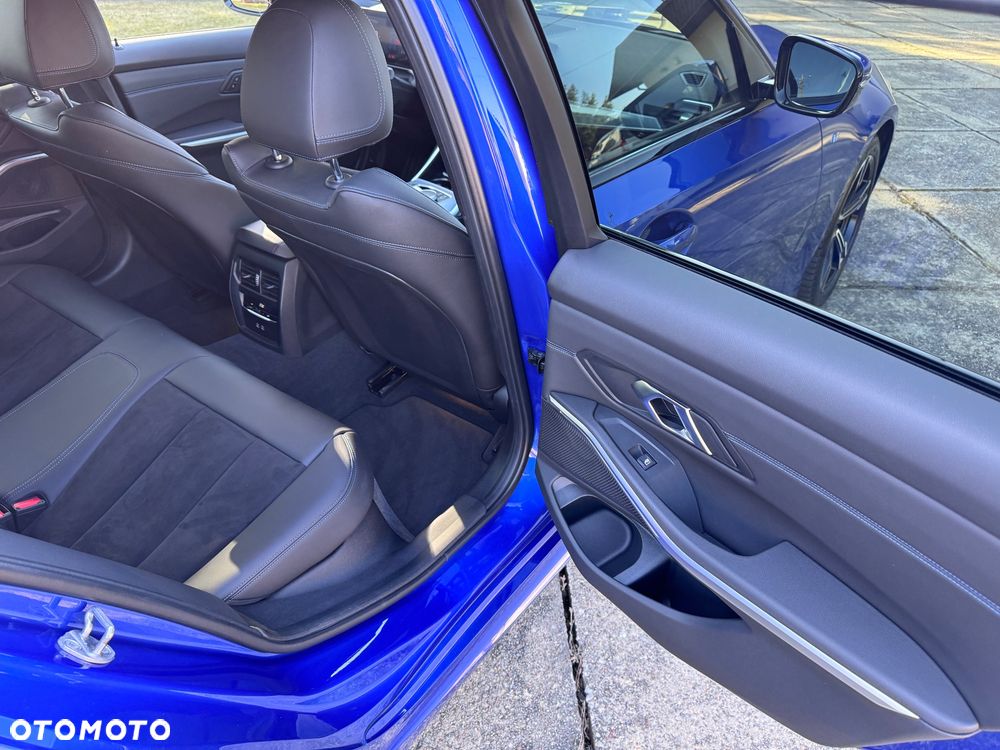 BMW Seria 3 320d xDrive M Sport sport - 14