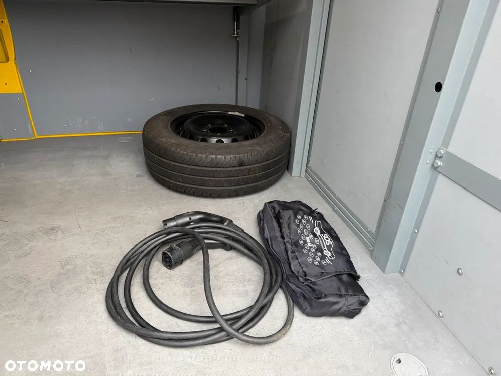 Renault e-Master - 23