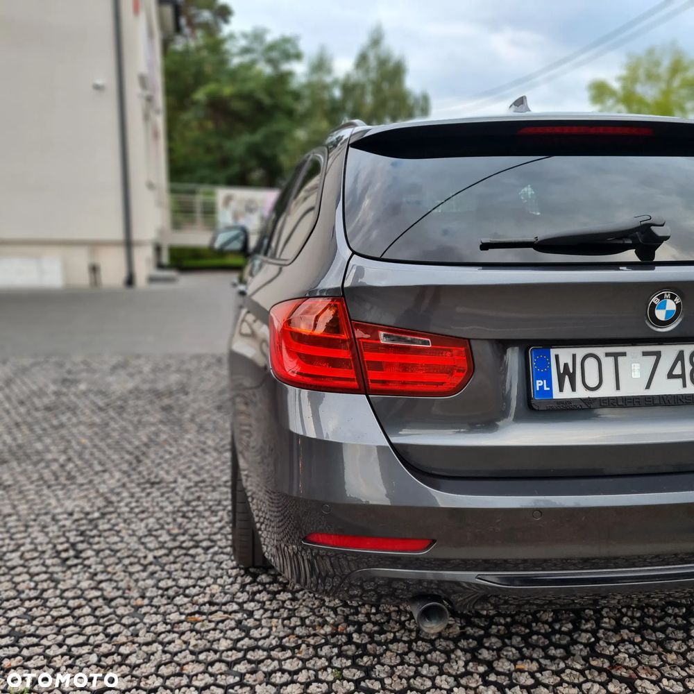 BMW Seria 3 320d Touring Sport Line - 16