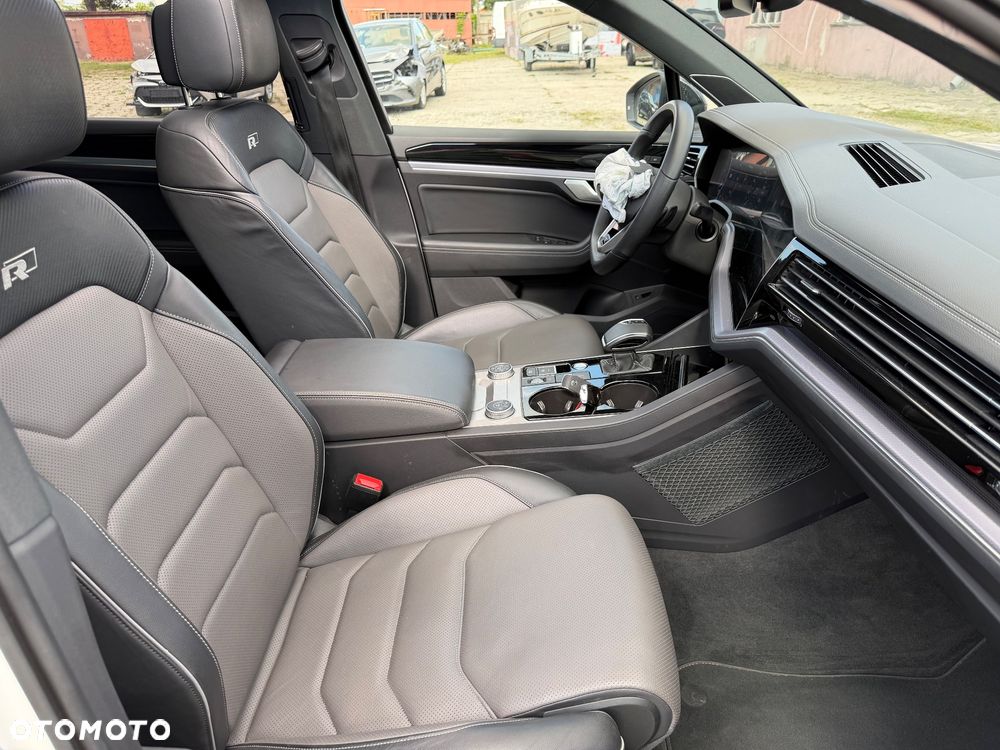 Volkswagen Touareg 3.0 V6 TDI SCR 4Motion Automatik R-Line - 12