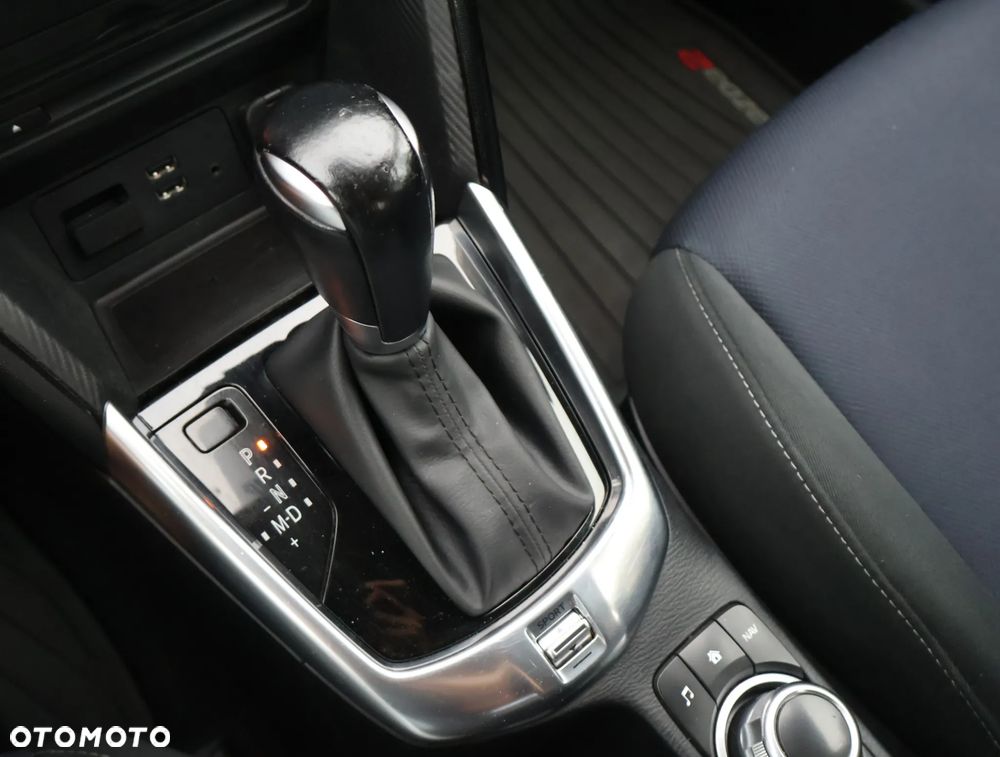 Mazda 2 - 10