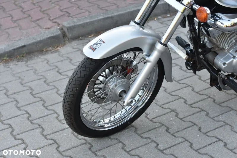 Suzuki Intruder - 23