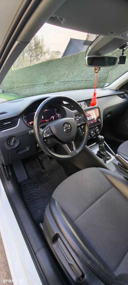 Skoda Octavia 1.6 TDI DSG Style - 8