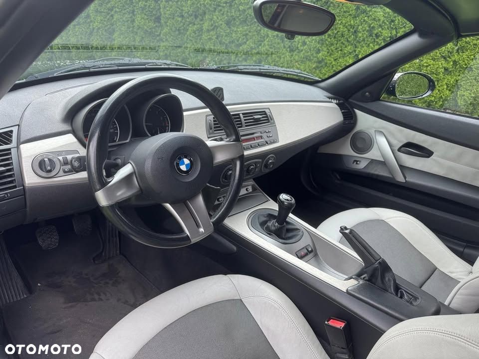 BMW Z4 2.2i - 3