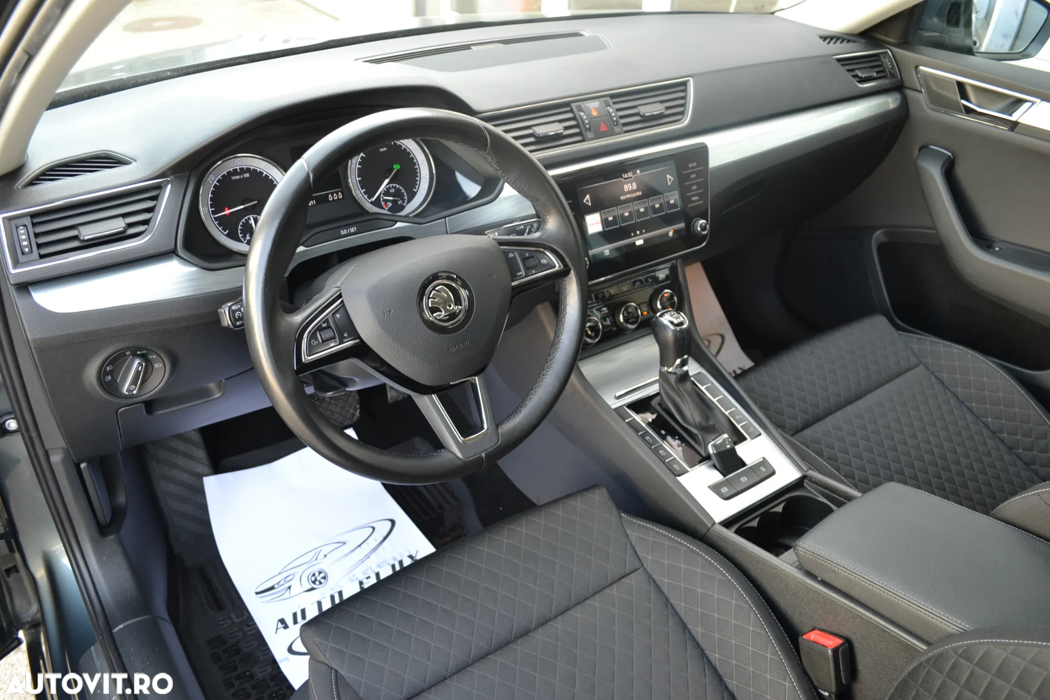 Skoda Superb 2.0 TDI 4X4 DSG Ambition - 11