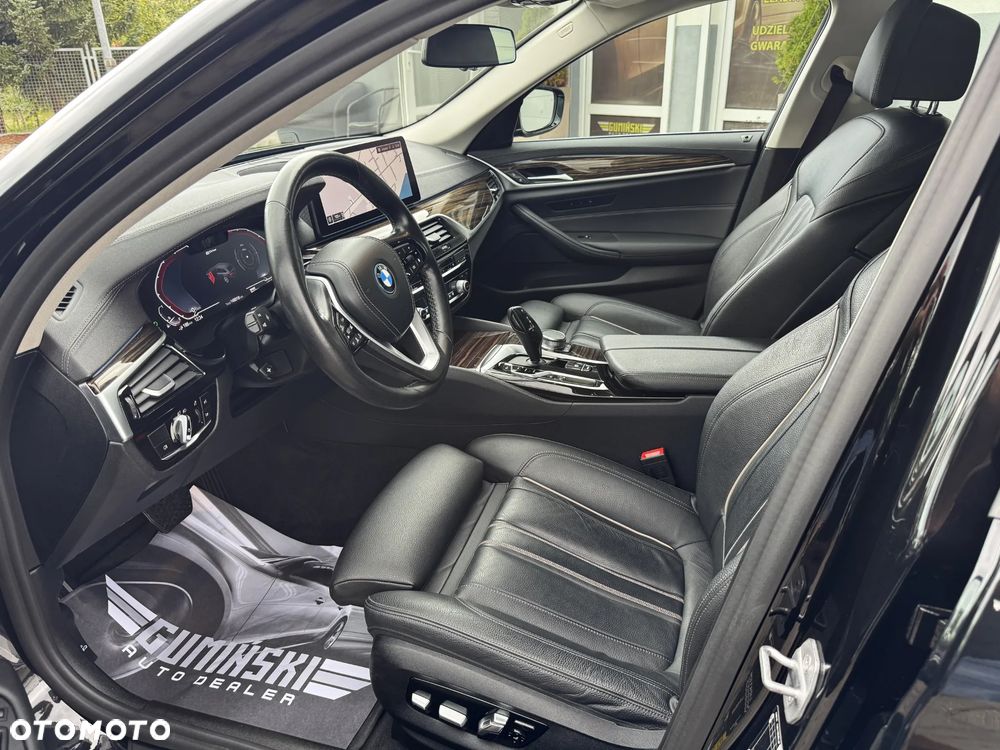 BMW Seria 5 530e Luxury Line - 15