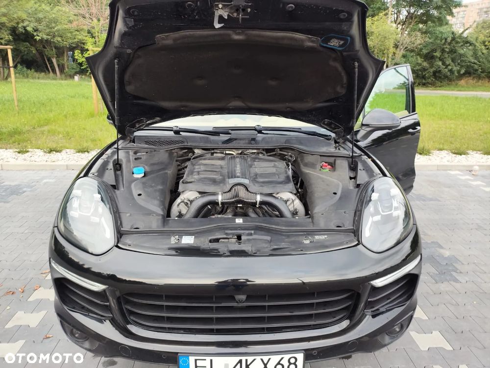 Porsche Cayenne S - 13