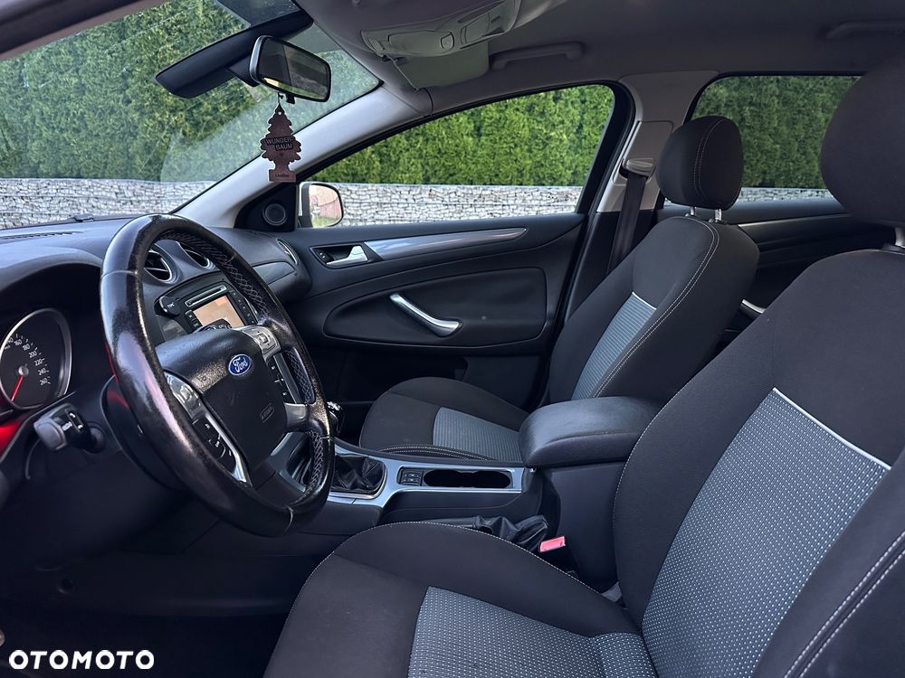 Ford Mondeo 2.0 TDCi Titanium - 18