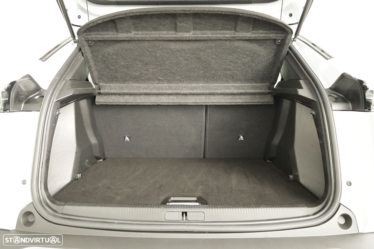 Peugeot 2008 1.2 PureTech Allure - 24