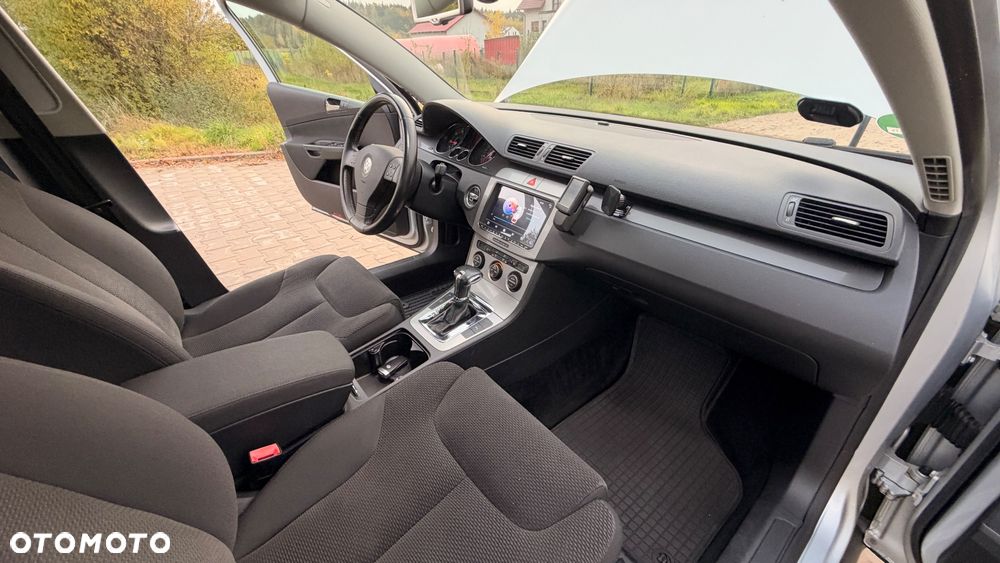 Volkswagen Passat - 23