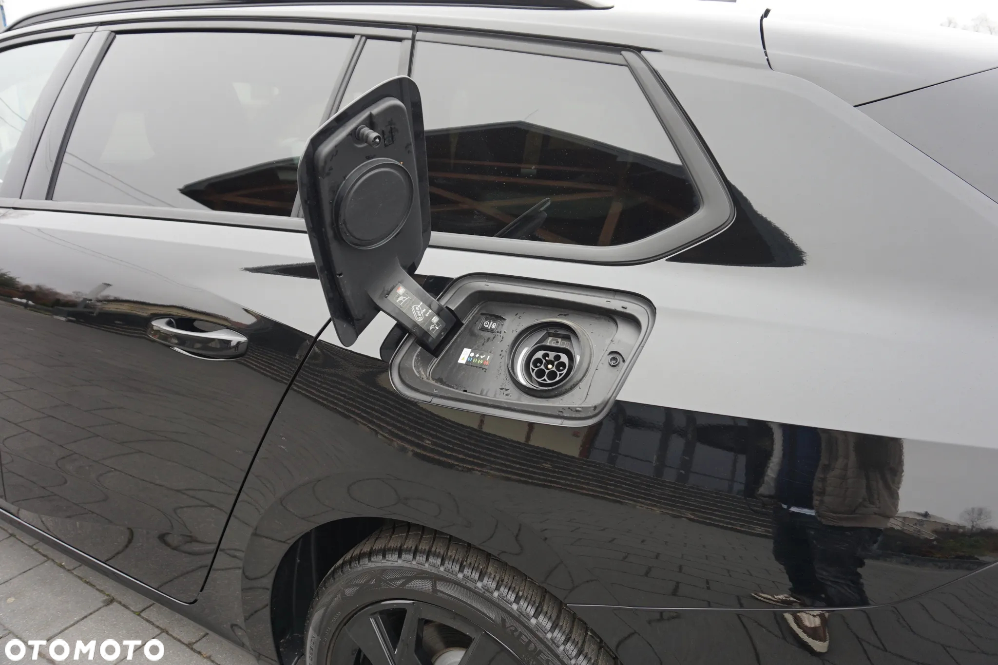 Opel Astra VI 1.6 T Plug-in Hybrid GSe - 14