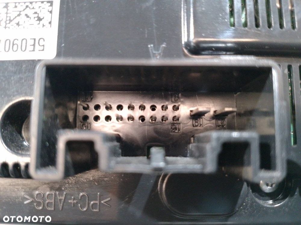 PANEL NAWIEWU SKODA OCTAVIA III 5E0907044AC   5HB011282-81 - 6