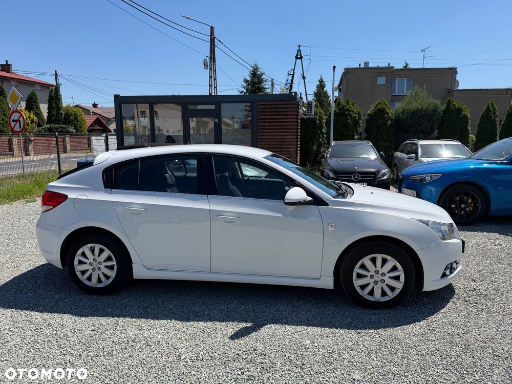 Chevrolet Cruze 1.6 LT - 9
