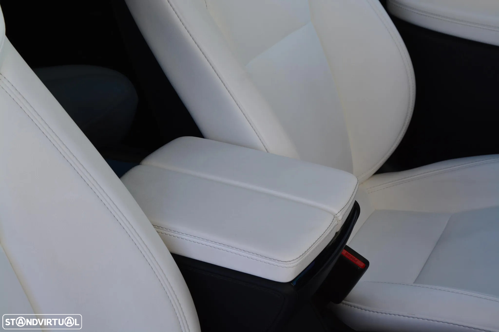Tesla Model X 100 kWh Long Range AWD - 52
