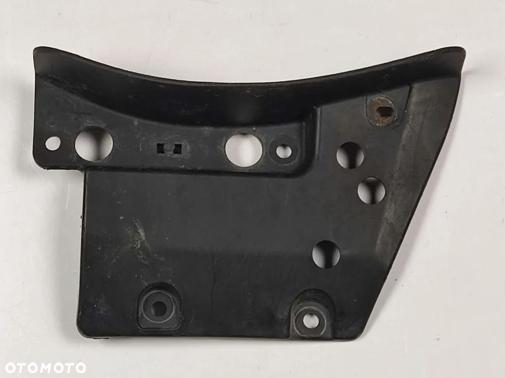 LEXUS NX 17-21r Chlapacz Przód Prawy - 1