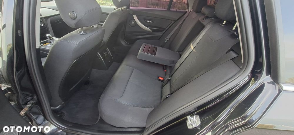 BMW Seria 3 316d - 23