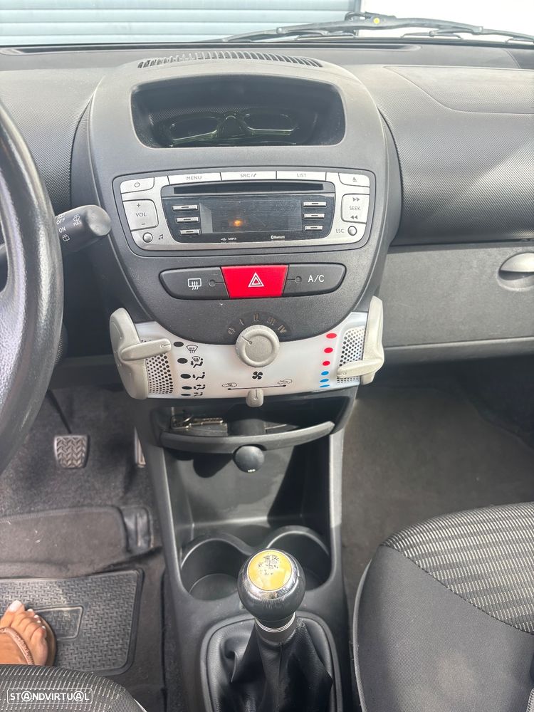 Peugeot 107 1.0 SE Envy - 9