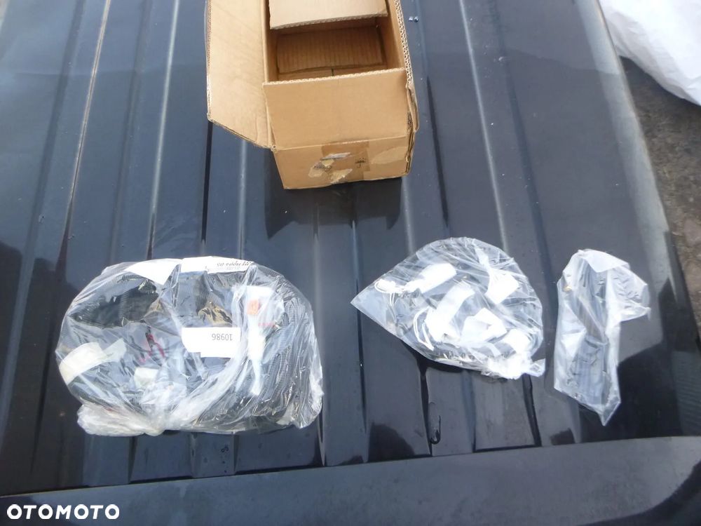 nissan navara d23 np300 zabudowa paki oryginał - 11