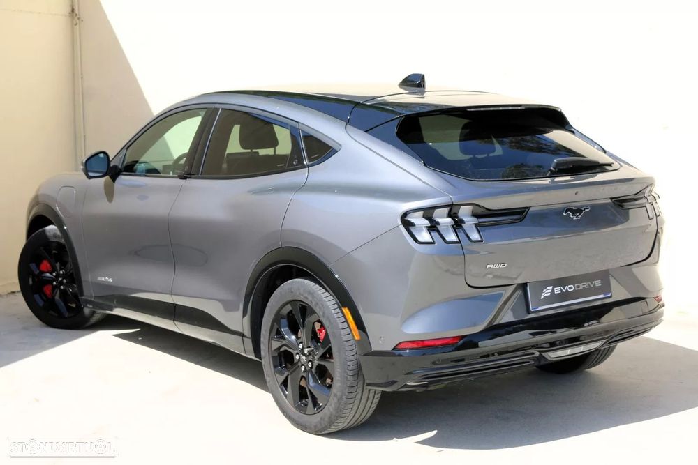 Ford Mustang Mach-E Premium AWD - 10