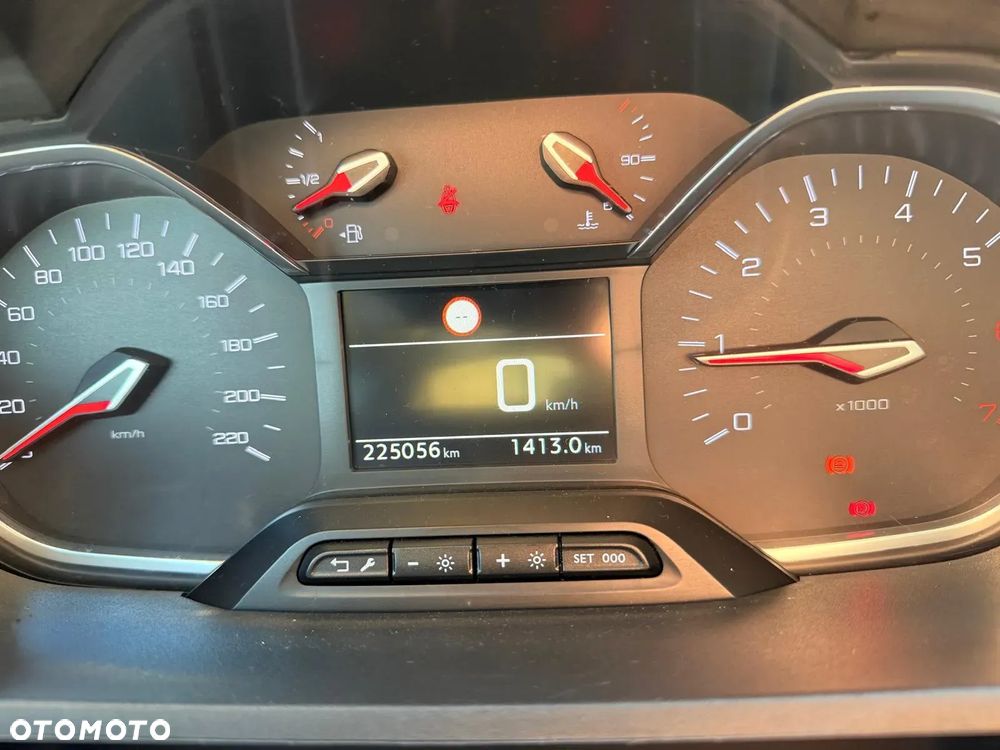 Peugeot Rifter 1.5 BlueHDI Active - 23