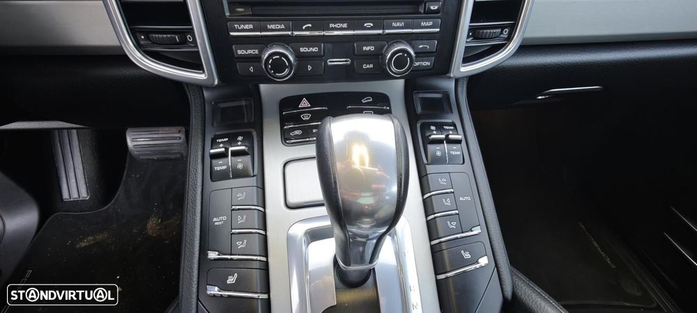 Porsche Cayenne Platinum Edition - 10