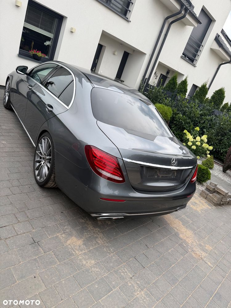 Mercedes-Benz Klasa E 350 d 9G-TRONIC Exclusive - 16