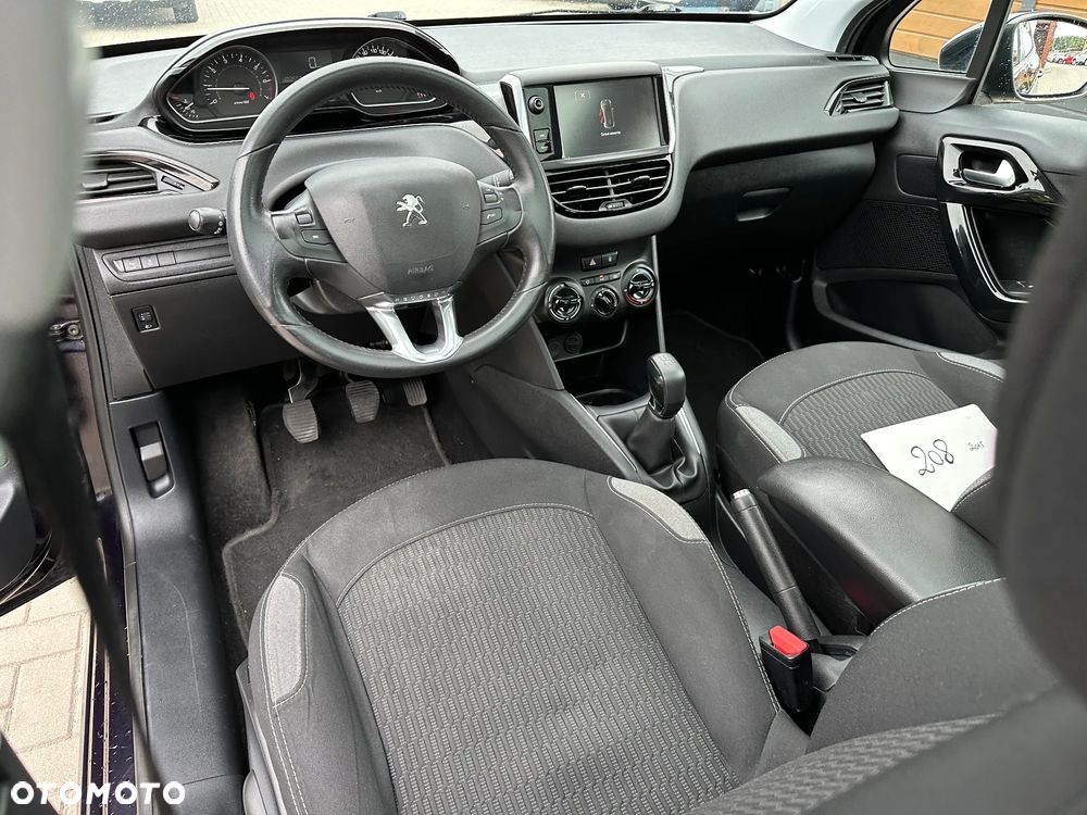 Peugeot 208 - 7