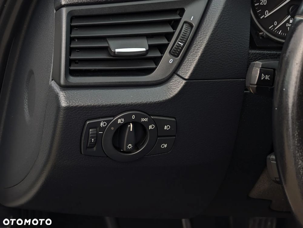 BMW X1 sDrive18d Sport Line - 21