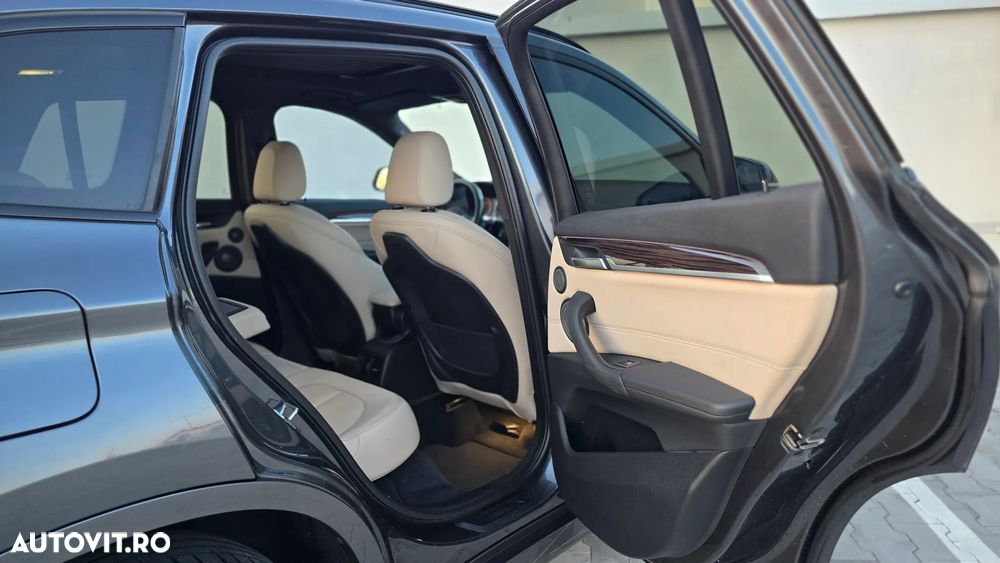 BMW X1 xDrive25d AT M Sport - 11
