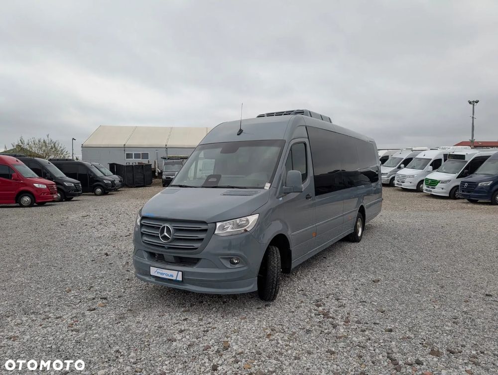 Mercedes-Benz Sprinter 519 - 12