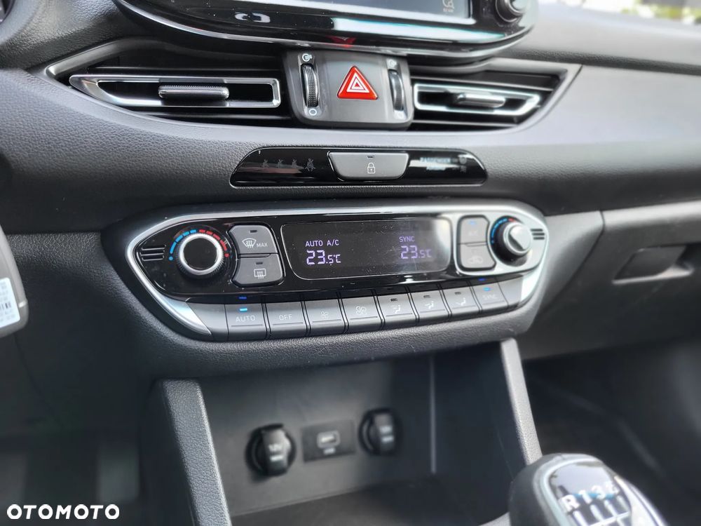 Hyundai i30 1.6 D Comfort - 15