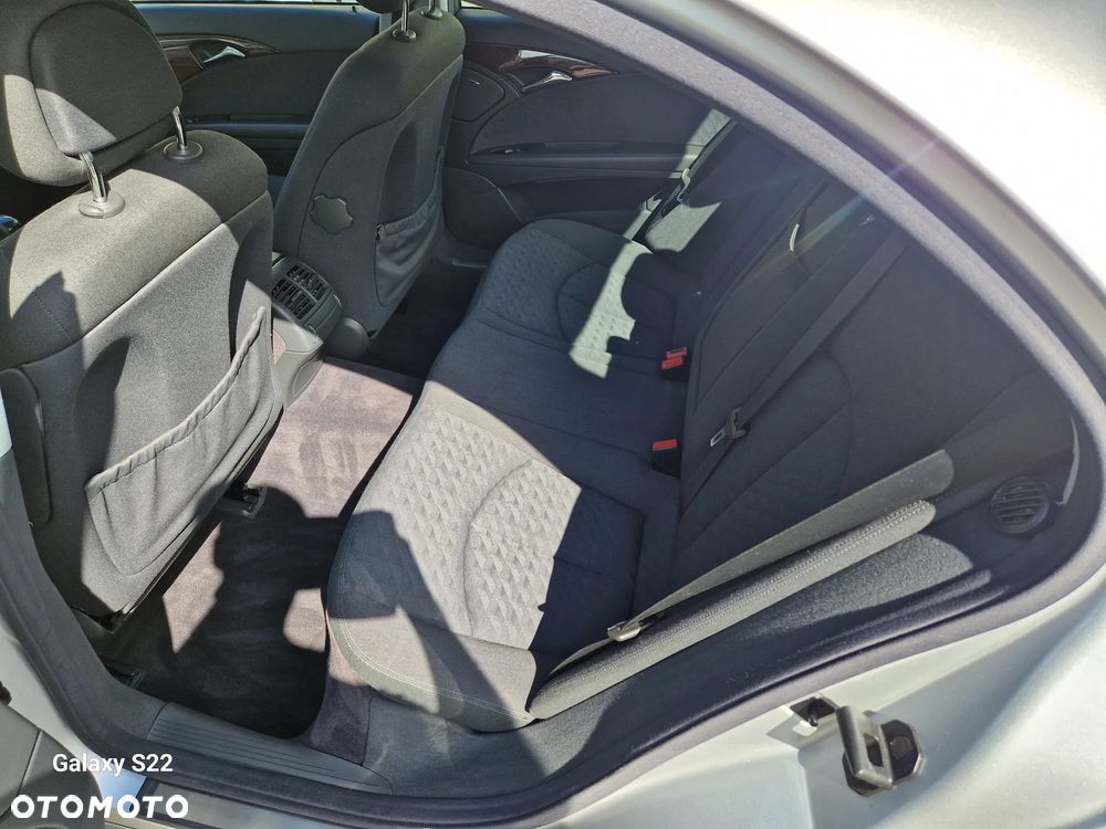 Mercedes-Benz Klasa E 240 Elegance - 13