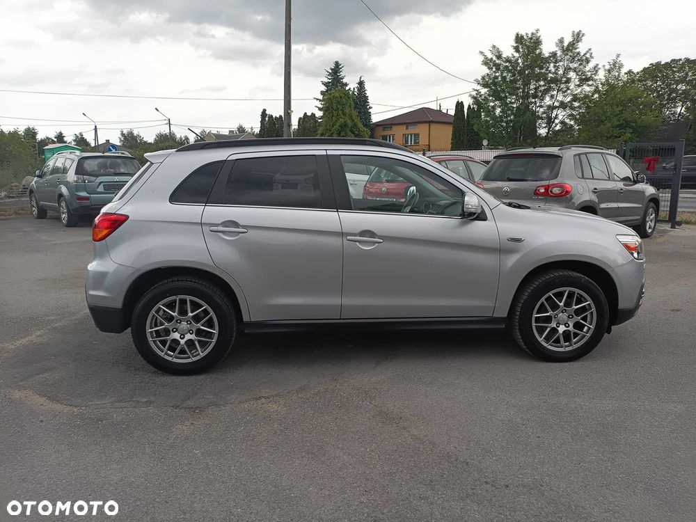 Mitsubishi ASX - 5