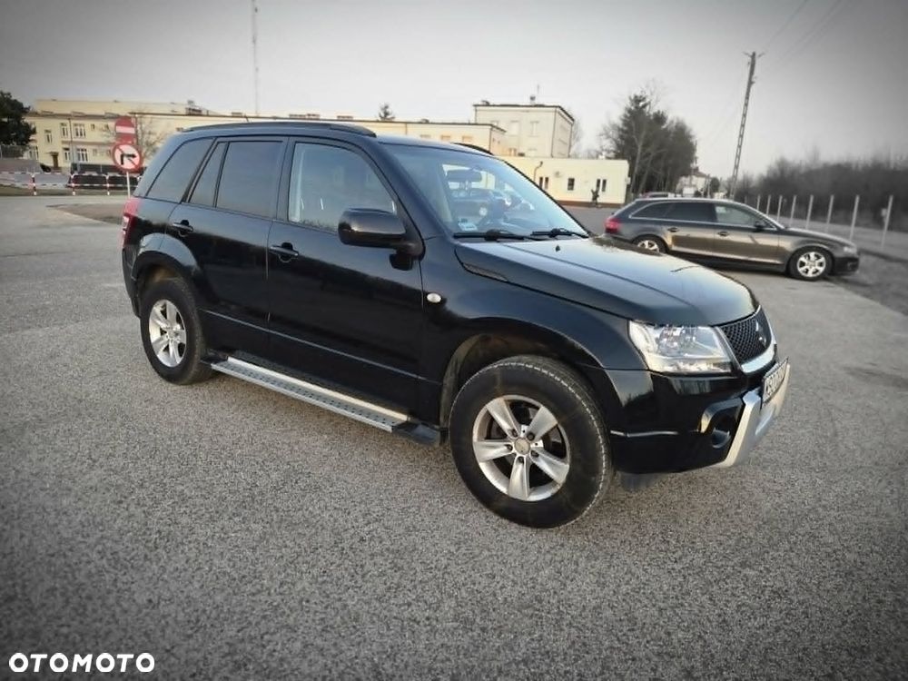 Suzuki Grand Vitara 2.0 - 1