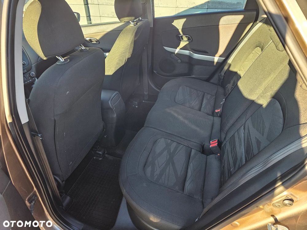 Kia Ceed 1.6 GDI M - 9