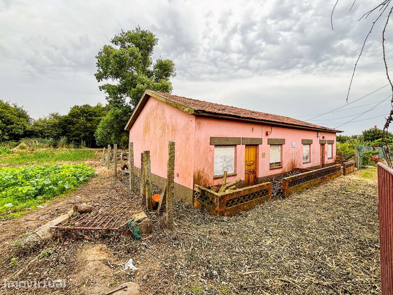 Moradia T2+2 Geminadas Devolutas para remodelar em Silvalde, Espinho - Grande imagem: 3/28